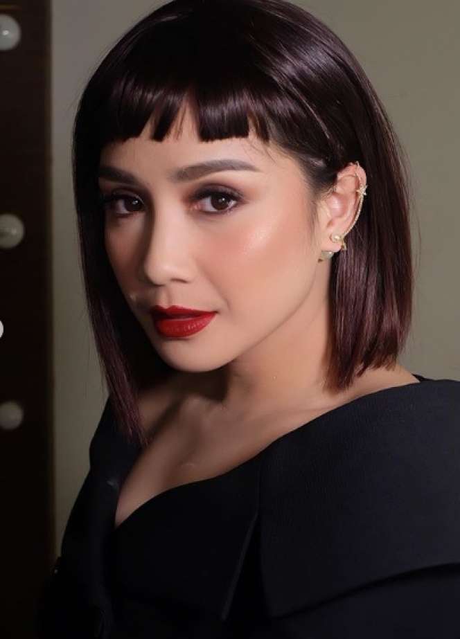 Tampil Beda, Potret Nagita Slavina Pakai Wig Pendek & Berponi