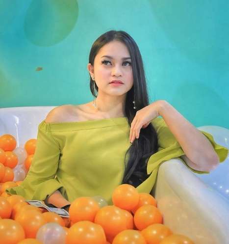 Pesona Nadya Indry, Cewek yang Lagi Dekat dengan Lutfi Agizal