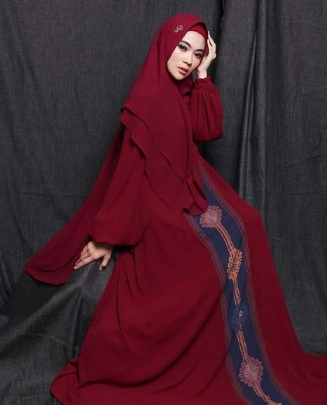 Gaya OOTD Indah Dewi Pertiwi, Modis Banget