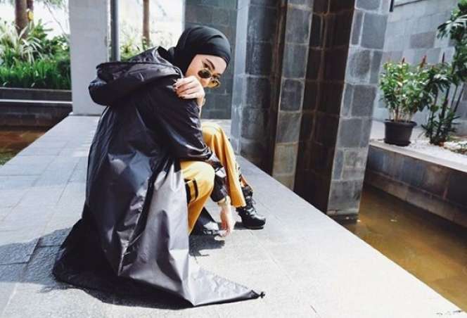 Gaya OOTD Indah Dewi Pertiwi, Modis Banget