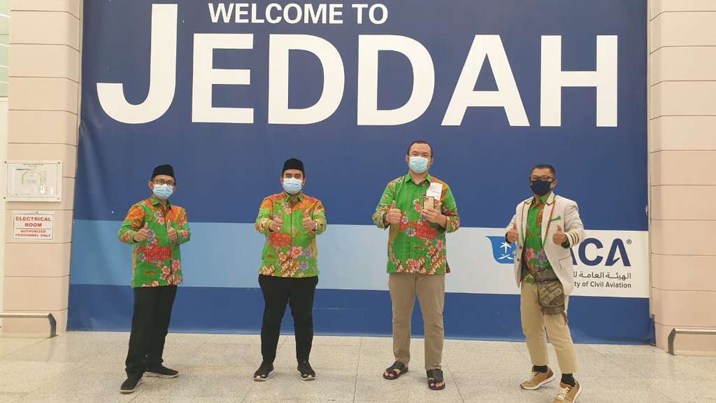 Potret Jemaah Indonesia Umroh Perdana di Masa Pandemi