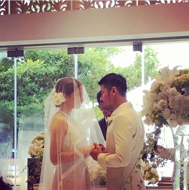 Gak Pamer Kemesraan, Deretan Selebriti Ini Menikah Diam-diam