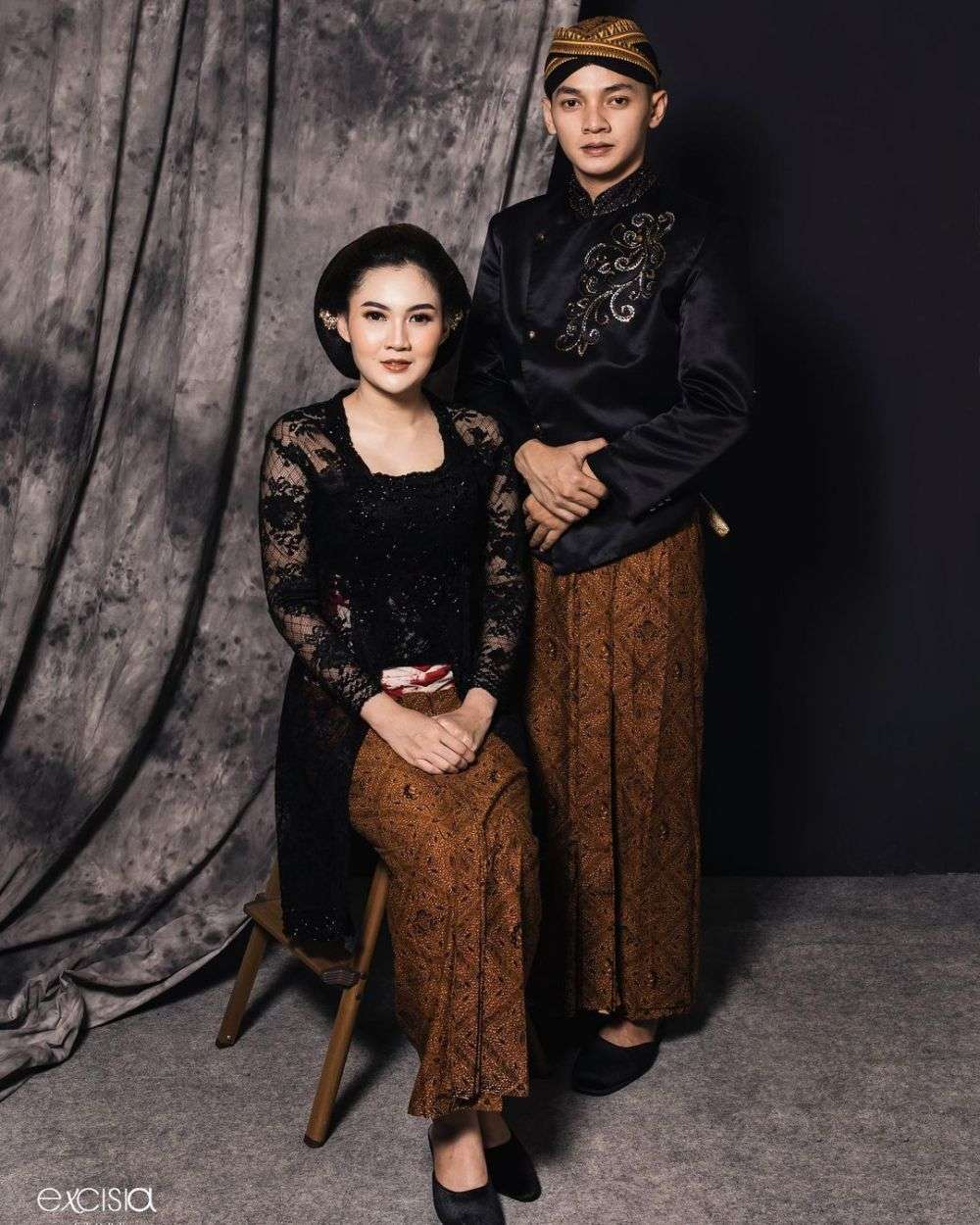 Gak Pamer Kemesraan, Deretan Selebriti Ini Menikah Diam-diam