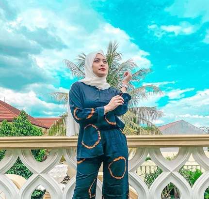 Deretan DJ Wanita yang Mantap Berhijrah 