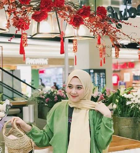 Deretan DJ Wanita yang Mantap Berhijrah 