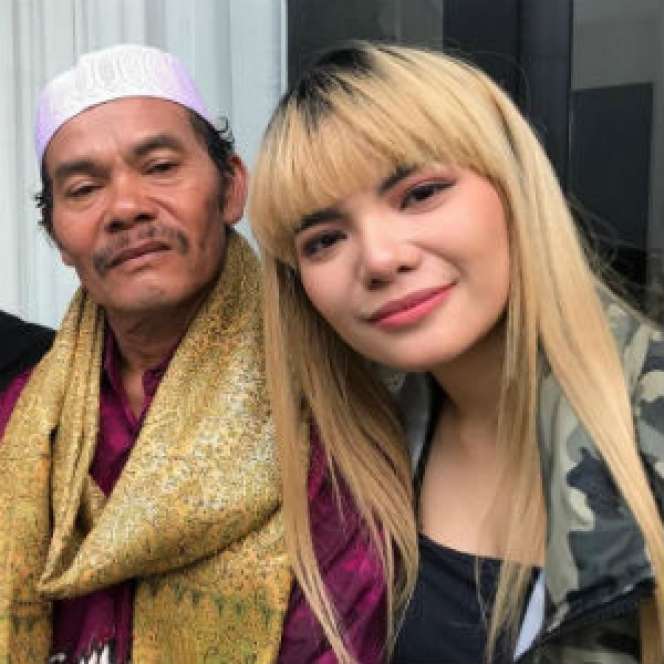 5 Artis Terkenal Ini, Ternyata Anak Pemuka Agama