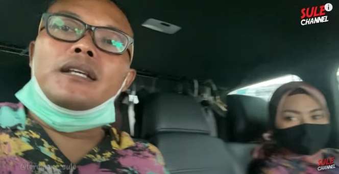 Penuh Haru Potret Sule Ziarah Ke Makam Lina, Mohon Doa Restu