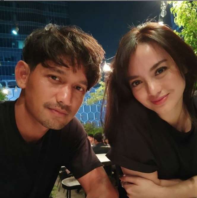 Tak Canggung, Gaya Pemotretan Ririn Ekawati dan Ibnu Jamil