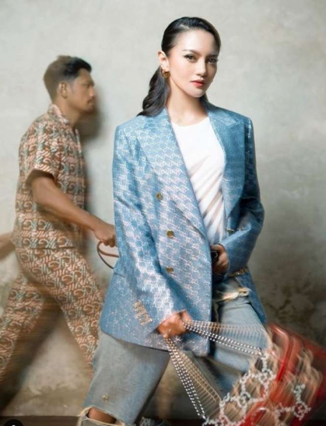 Tak Canggung, Gaya Pemotretan Ririn Ekawati dan Ibnu Jamil