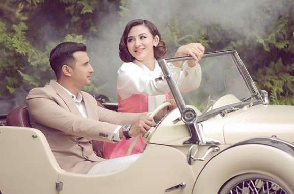 Potret Prewedding Ali Syakieb dan Margin Wieheerm