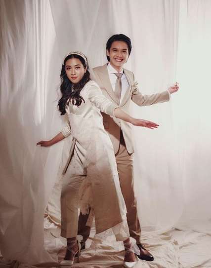 Potret Baju Pernikahan Sherina Munaf dan Baskara Mahendra