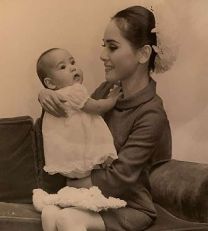 Cantiknya Dewi Sukarno di Usia 27, Saat Hidup di Pengasingan
