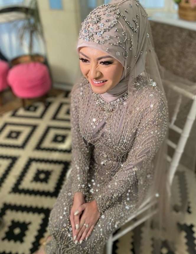 Begini Detail Gaun Pengantin Nathalie Holscher