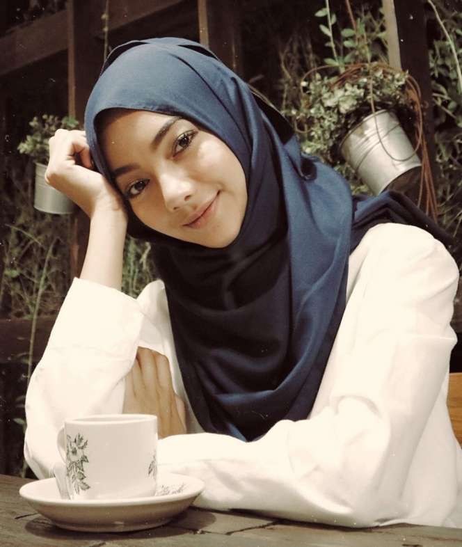 Pesona Glenca Chysara Berhijab, Bikin Pangling