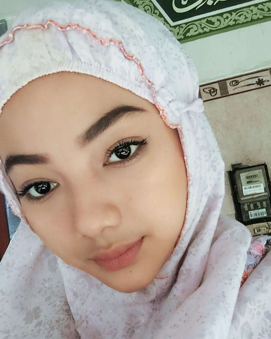 Pesona Glenca Chysara Berhijab, Bikin Pangling