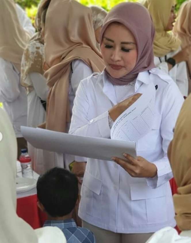 Melihat Gaya Mewah Iis Rosita Dewi, Istri Menteri Edhy Prabowo