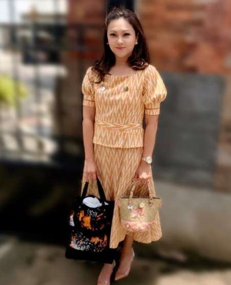 Adu Gaya Para Istri Menteri, Iis Rosita Paling Disorot 