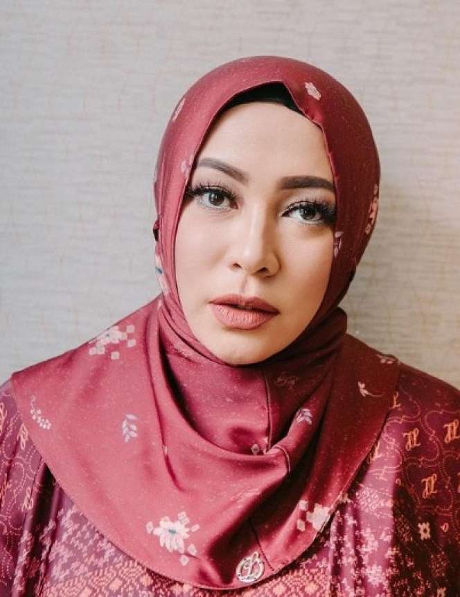 Perubahan Mengejutkan Melly Goeslaw, Makin Tirus dan Langsing