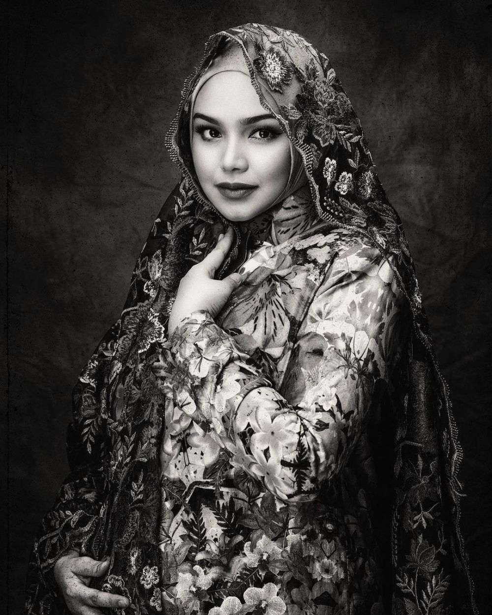 Potret Siti Nurhaliza Hamil Anak Kedua di Usia 41 Tahun