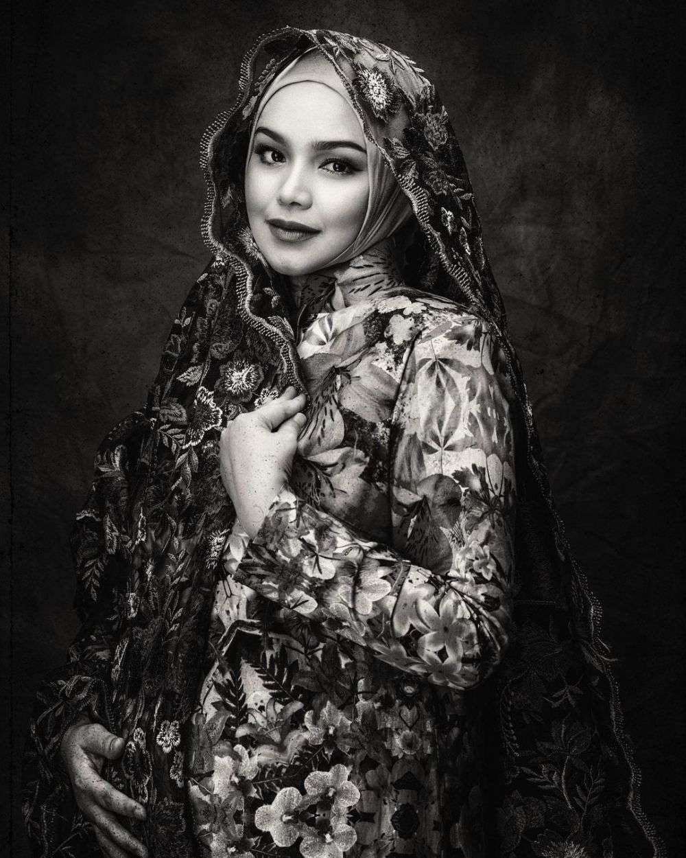 Potret Siti Nurhaliza Hamil Anak Kedua di Usia 41 Tahun