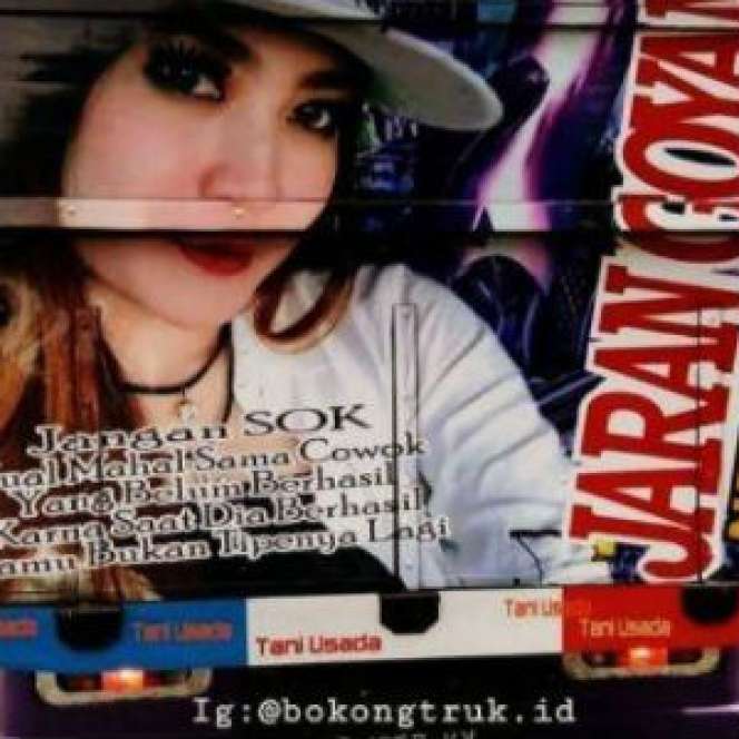 Artis yang Wajahnya Mejeng di Truk, Wika Salim Paling Disorot