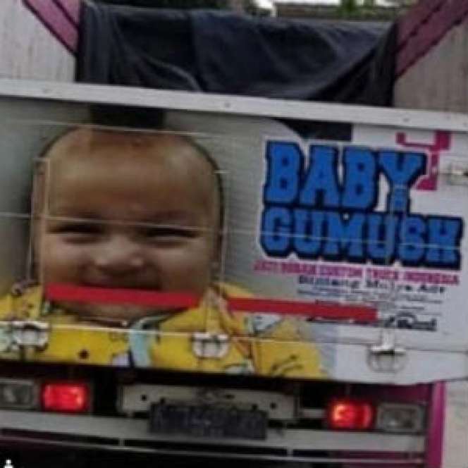 Artis yang Wajahnya Mejeng di Truk, Wika Salim Paling Disorot