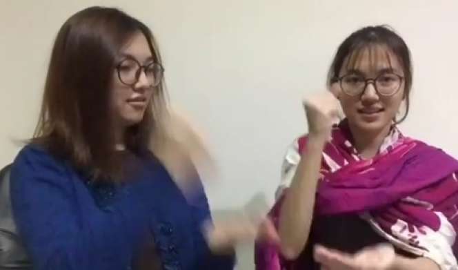 Potret Kenangan Melisha Sidabutar dengan Kembarannya