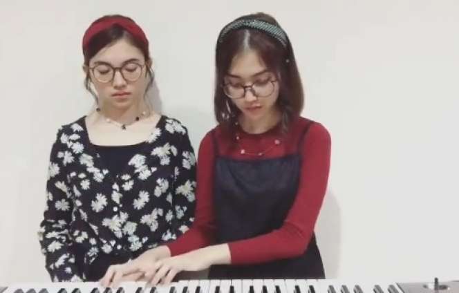 Potret Kenangan Melisha Sidabutar dengan Kembarannya