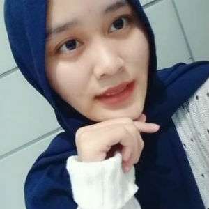 5 Potret Aslinya Cewek yang Viral Foto KTP-nya Tertawa