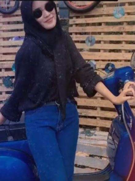 5 Potret Aslinya Cewek yang Viral Foto KTP-nya Tertawa