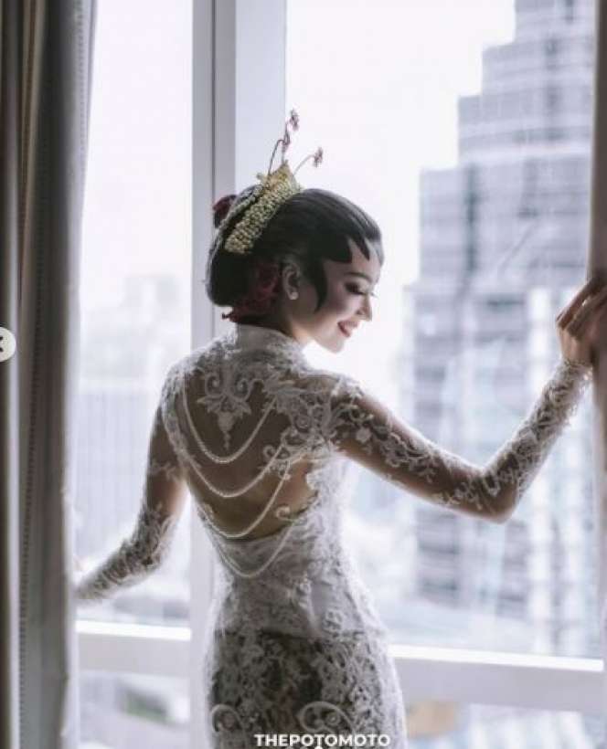 Mimpi Karina Nadila Jadi Pengantin Jawa Klasik Terkabul