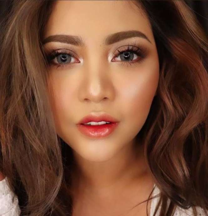 Potret Rachel Vennya Usai Memutuskan Lepas Hijab