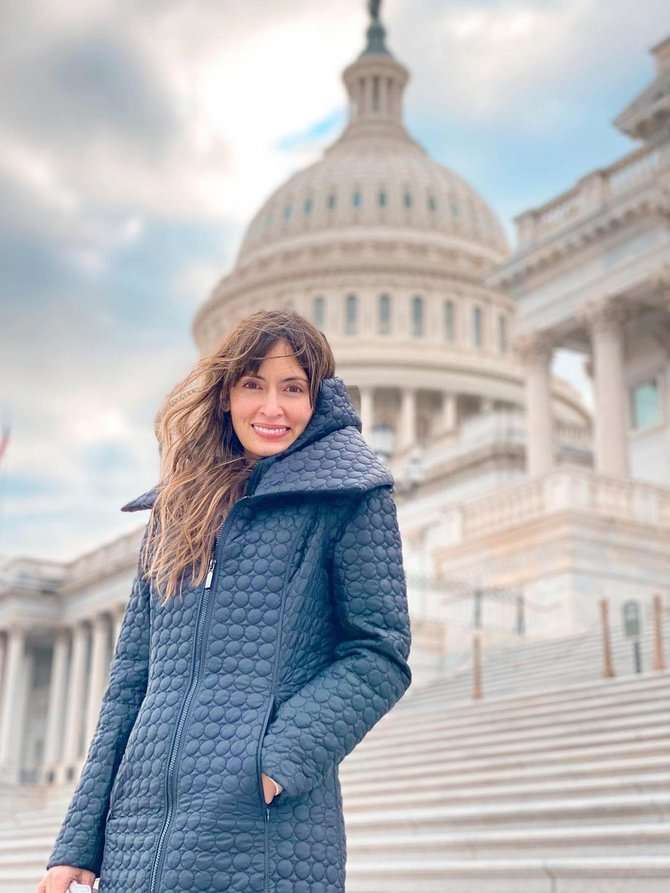 Pesona Bianca Adinegoro, Istri Cantik Menteri M Lutfi