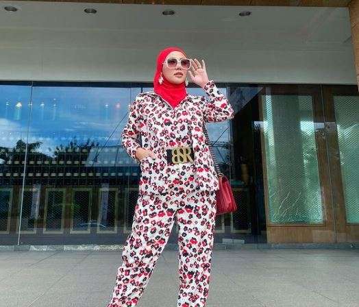 5 Selebriti yang Memutuskan Berhijab Sepanjang Tahun 2020