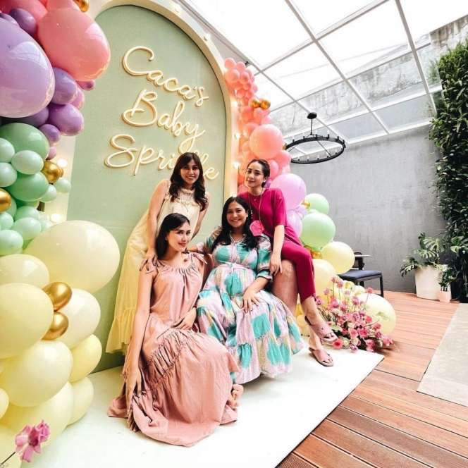 Serba Wah! Potret Baby Shower Caca Tengker Hamil Anak Kedua