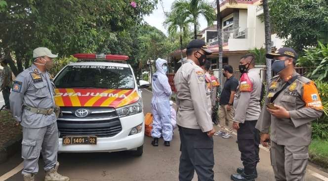 FOTO: Suasana Kepulangan Jasad Syekh Ali Jaber ke Rumah Duka