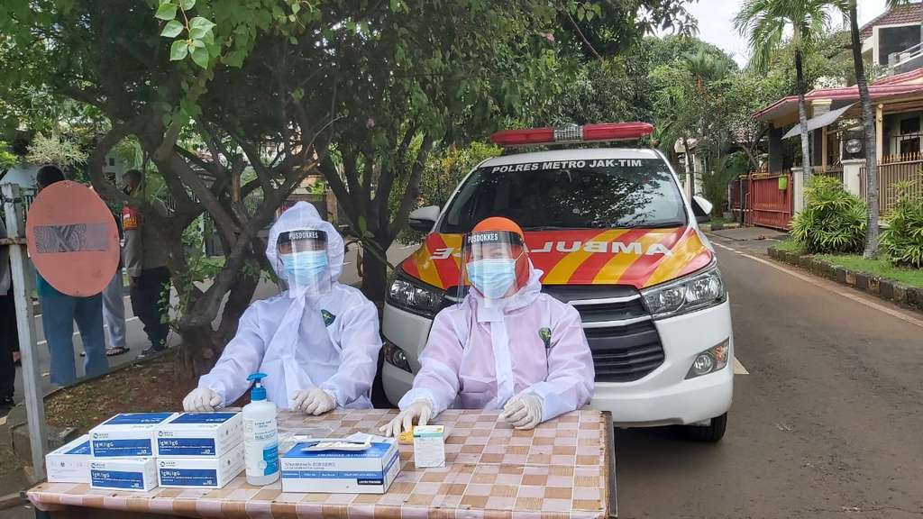 FOTO: Suasana Kepulangan Jasad Syekh Ali Jaber ke Rumah Duka