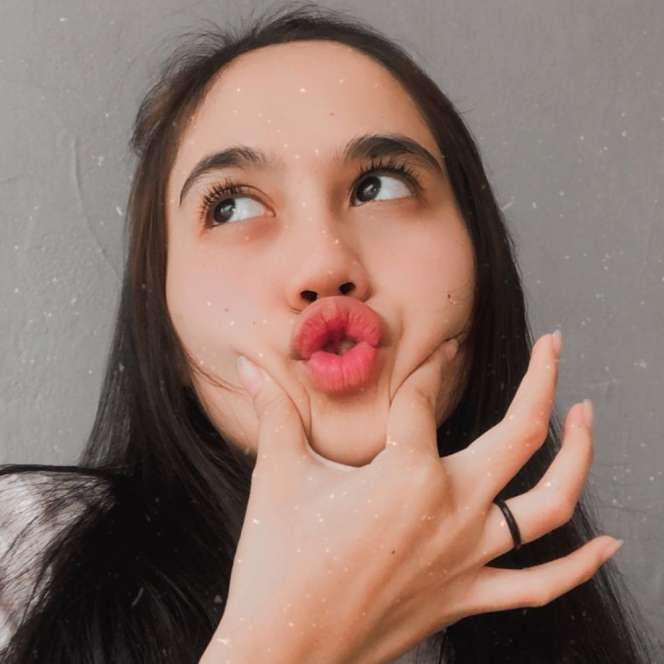 Pesona Visa Rizkyka, Seleb Tiktok Kembaran Pevita Pearce