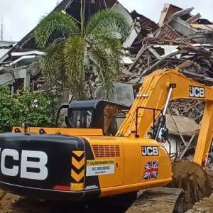 Kantor Gubernur Sulbar Ambruk Diguncang Gempa Majene