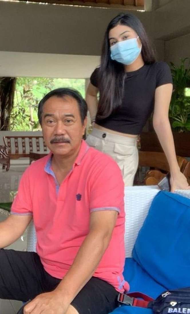 Potret Junisya Putri, Anak Dwi Yan yang Jarang Terekspose