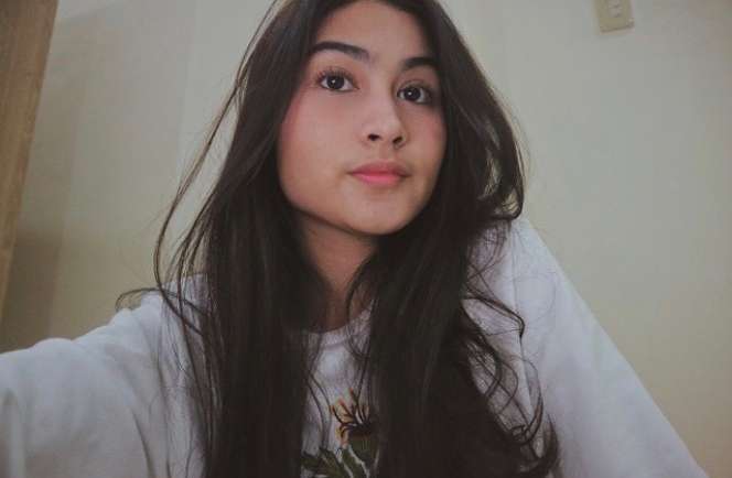 Potret Junisya Putri, Anak Dwi Yan yang Jarang Terekspose