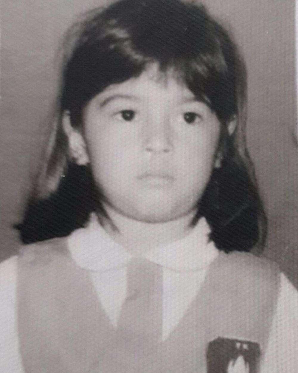 Deretan Potret Pas Foto Artis, Amando Manopo Paling Disorot!
