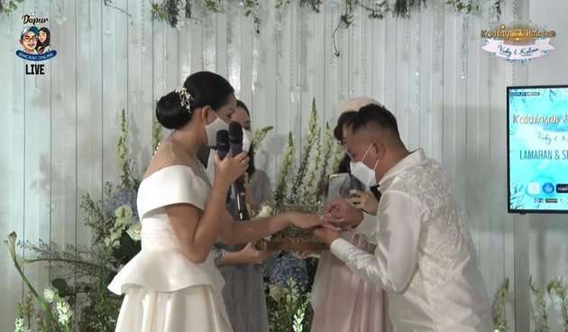 Potret Lamaran Vicky Prasetyo dan Kalina Ocktaranny Penuh Haru