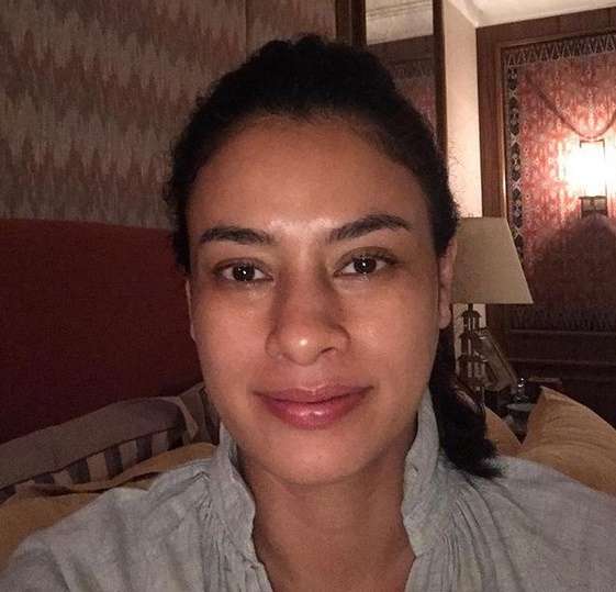Pesona Tara Amalia Kekasih Dipo Latief 