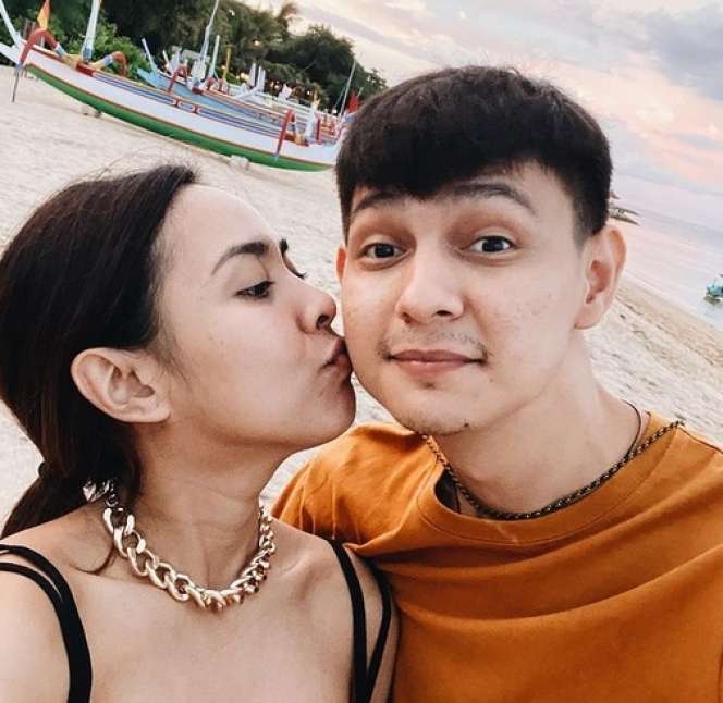 3 Artis yang Menikah Usai Putus dari Pacar Beda Agama