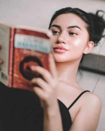 Deretan Artis Cantik Pernah Dipelukan Stefan William
