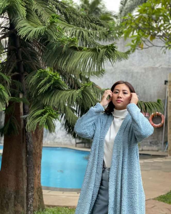 Potret Reny Almachzumi Istri Bimbim Slank, Awet Muda Bak ABG