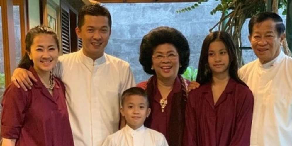 5 Seleb Tampan Ini Berhasil Meluluhkan Anak Abdi Negara
