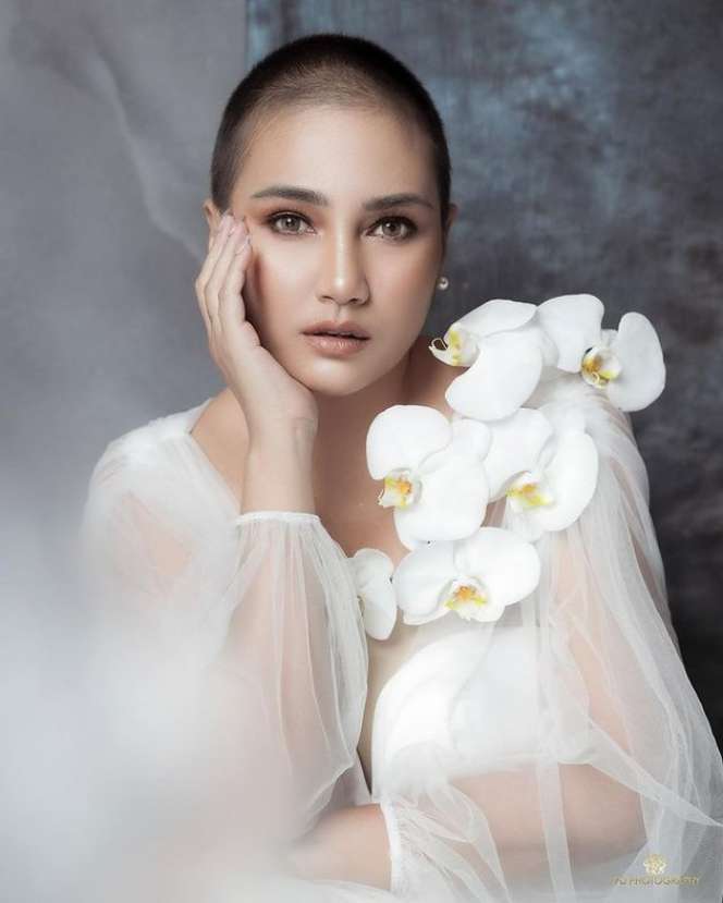 Pesona Feby Febiola Photoshoot, Tampil Bak Putri Khayangan