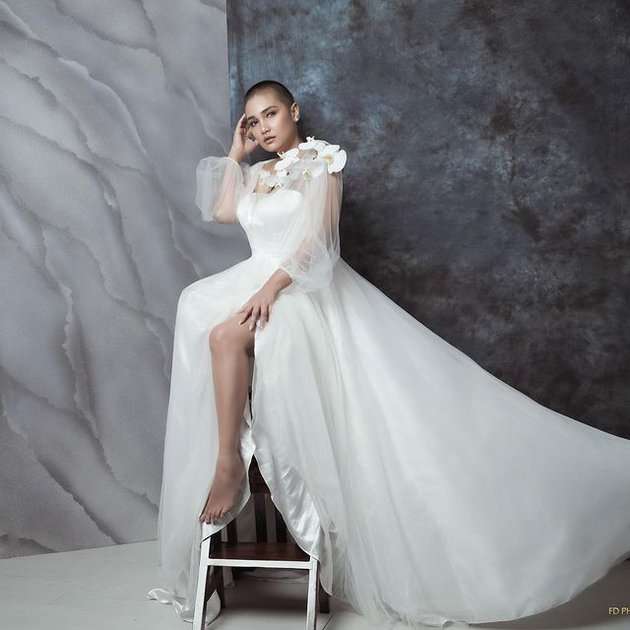 Pesona Feby Febiola Photoshoot, Tampil Bak Putri Khayangan